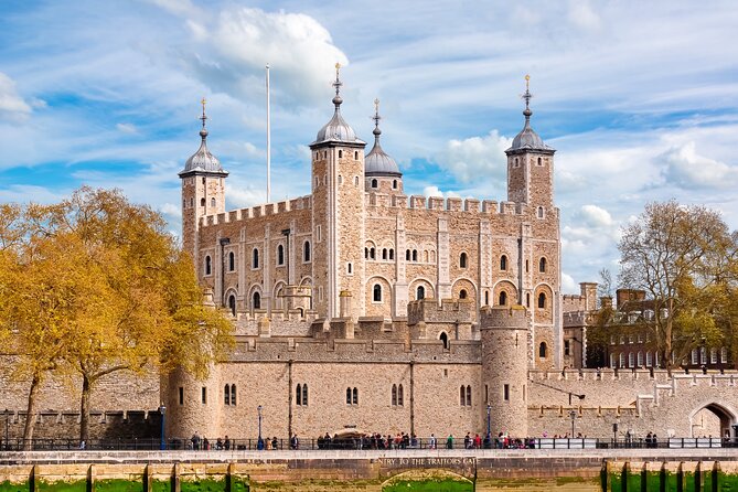 London Best of the City Fully Customized Guided Private Tour - Camden Town, Brick Lane, and local flavor