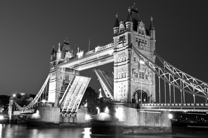 London Big Bus Evening Sightseeing Tour by Open-Top Bus - Weather, queues, and the comfort factor