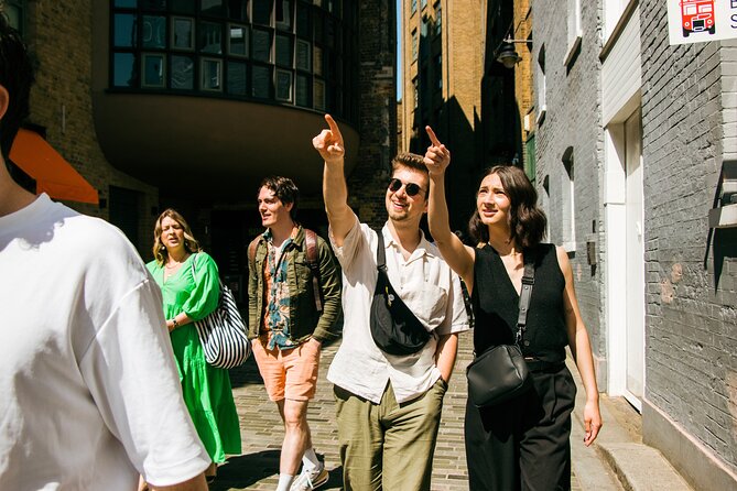 London Borough Market & London Bridge Food Tour - Fish and chips at Fish!