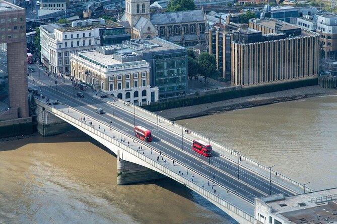 London Bridge Experience and Tombs - From history show to scare attraction