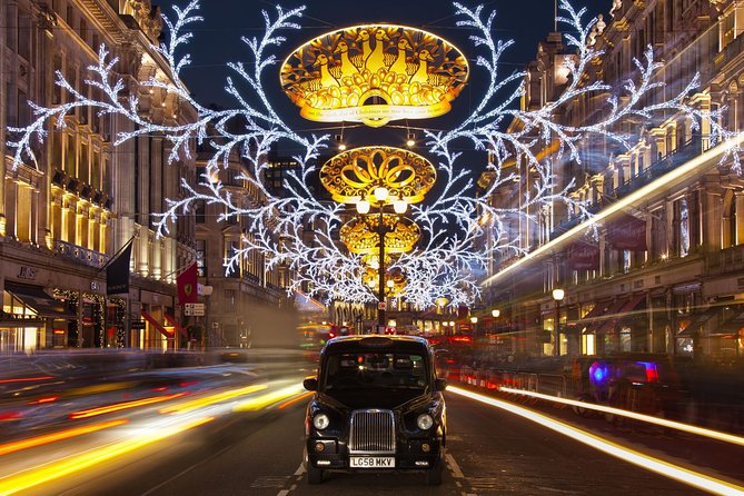 London by Night Bus Tour with Christmas Lights and Live Guide - Trafalgar Square and London’s Norwegian Christmas tree