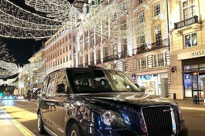 London by Night Taxi Tour - Buckingham Palace and Westminster Abbey bring the royal story forward
