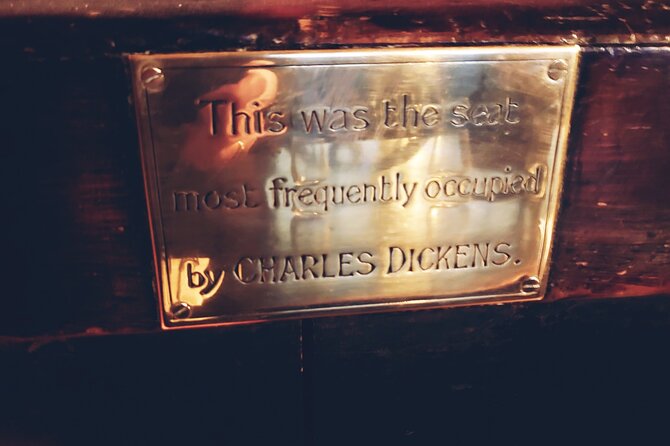 London Christmas Carol & Charles Dickens Small Group Walking Tour - Scrooge’s counting house and the George and Vulture