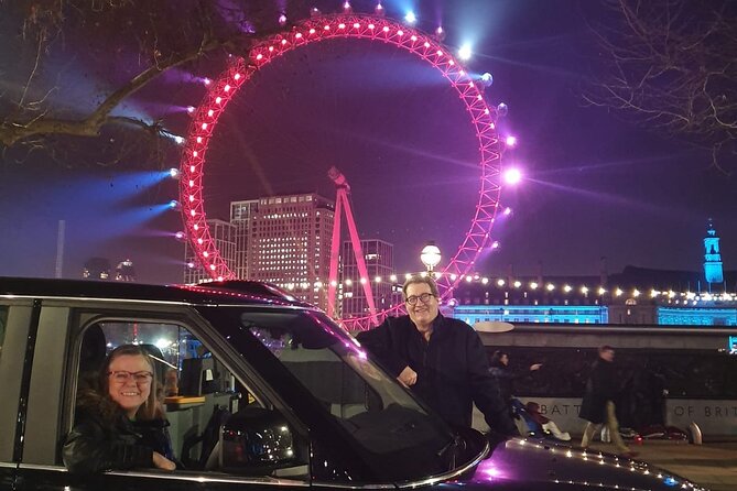 London Christmas Lights Private Tour by Traditional Black Cab - What fits inside the cab
