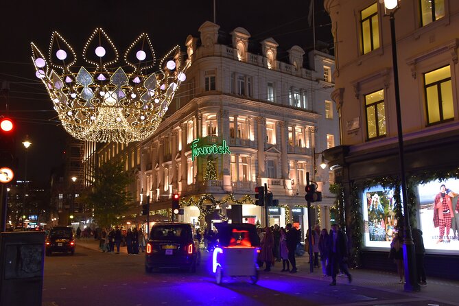 London Christmas Lights Private Walking Tour - Trafalgar Square brings history into the holiday scene