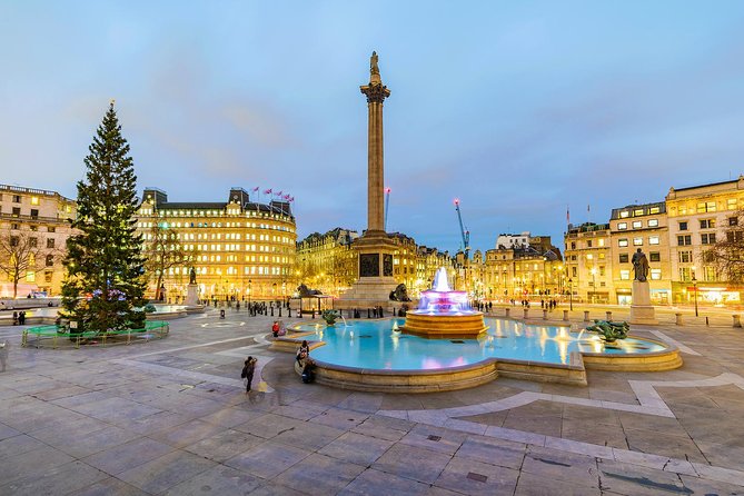 London Christmas Lights Tour by Vintage Double-Decker Bus - Piccadilly Circus and the West End