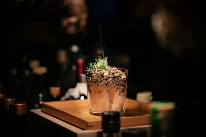 London Cocktail Tour - Soho - What happens inside the four cocktail bars