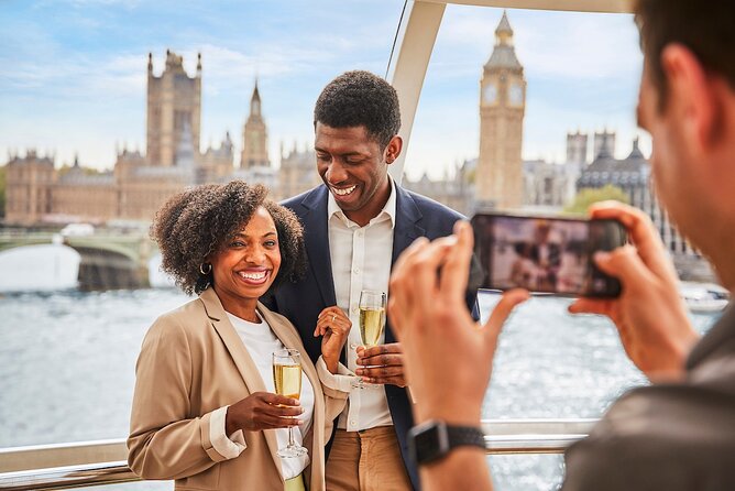 London Eye - Champagne Experience Ticket - The value of one glass of Moët