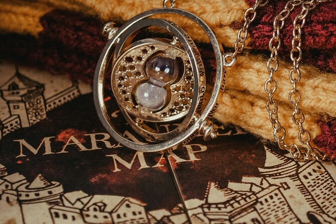 London: Harry Potter Walking Tour with Platform 9 3/4 - Palace Theatre and the story after the films
