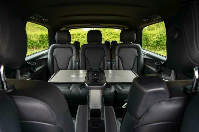 London Heathrow Airport (LHR) to Lincolnshire Luxury Transfers - Chauffeurs who add confidence after a long flight