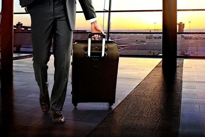 London Heathrow Airport Transfer - Communication before and after landing