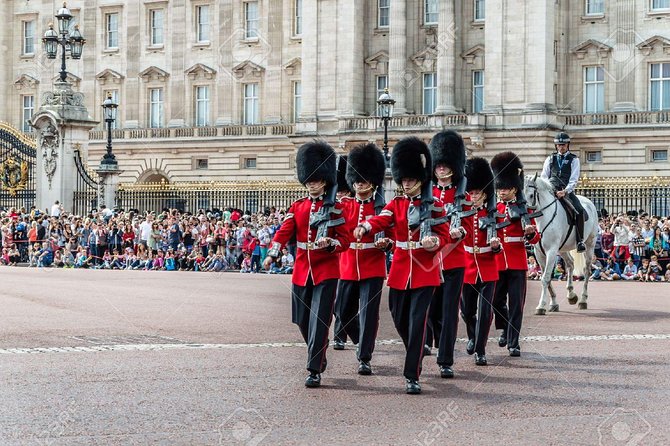 London Heathrow Stopover - Personalized Half-Day London Tour - The value of $546.41 for a group