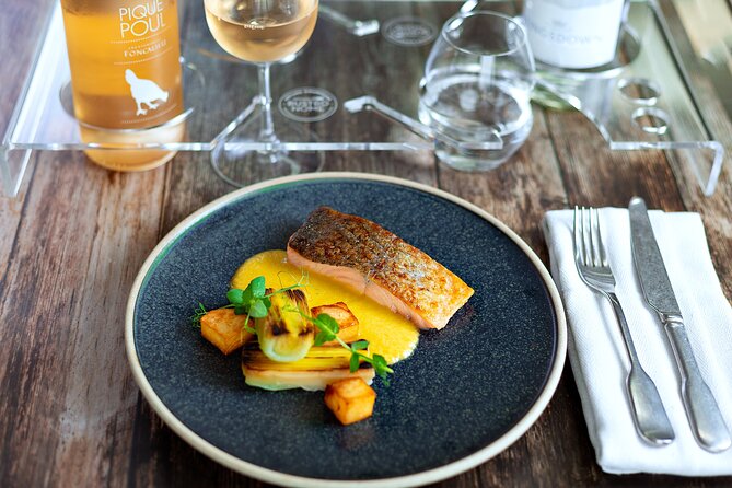 London Luxury Dinner Experience with Panoramic City Views - The London Eye, Parliament, and Big Ben