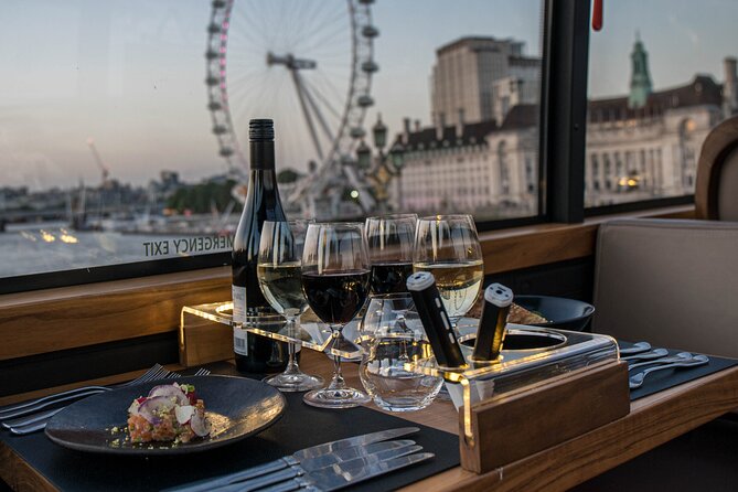 London Luxury Dinner Experience with Panoramic City Views - The six-course meal and wine option