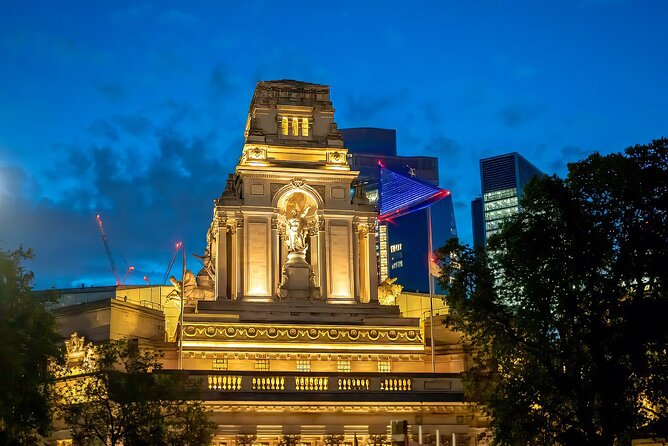 London Night Tour See the City Lights - St Paul’s Cathedral is one of the strongest views