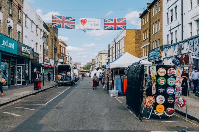 London: Notting Hill Self-Guided Walking Tour with an APP - The Notting Hill Bookshop and a useful correction