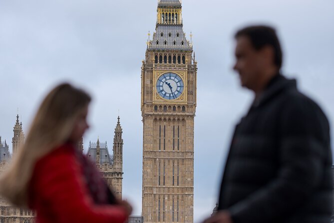 London: Private Landmarks with a Professional Photographer - Westminster Abbey: historic stone and formal portraits