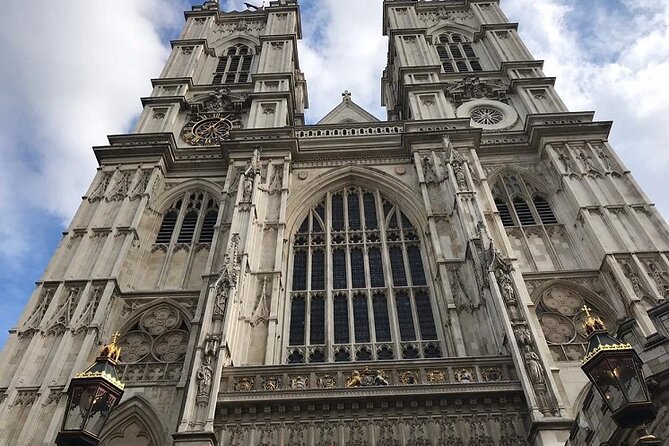 London Private Walking Tour with Brazilian Portuguese Guide - A Portuguese-speaking introduction to central London