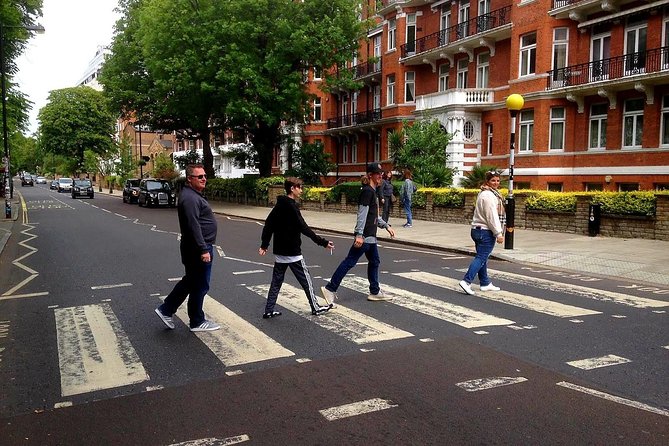 London Rock N Pop taxi Tour - Homes, studios, restaurants, and album locations