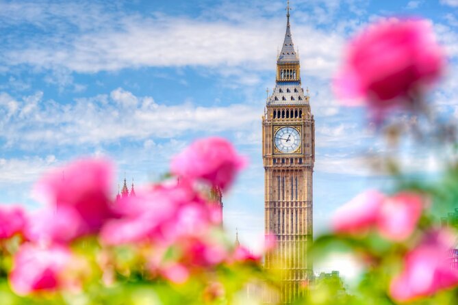 London’s Crown Secret: Self-Guided Royal Puzzle Quest - Westminster Abbey and the Churchill statue