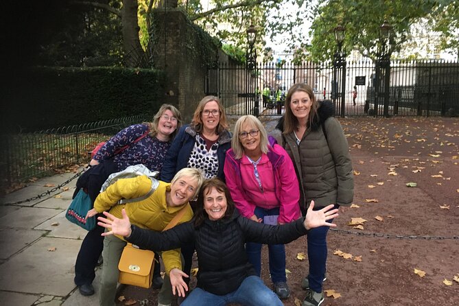London’s Crown Secret: Self-Guided Royal Puzzle Quest - Whitehall, the Household Cavalry, and Horse Guards Parade