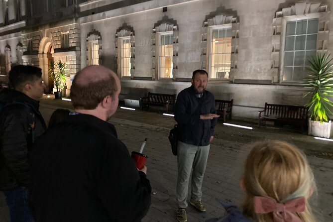 London's Ghosts & Gruesome Past Nighttime Walking Tour - Key points at a glance