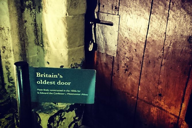 London's Hidden Gems and Secret History Private Guided Tour - Smithfield Market, executions, and the darker side of London