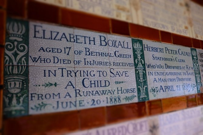 London's Hidden Gems and Secret History Private Guided Tour - Bank of England and the financial heart of the Square Mile