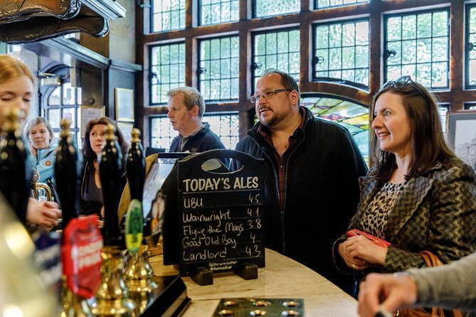 London Small Group Tour of Historical Pubs - Fleet Street, gin palaces, and the proper boozer
