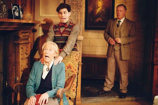 London Theatre: The Mousetrap - The snowbound hotel mystery