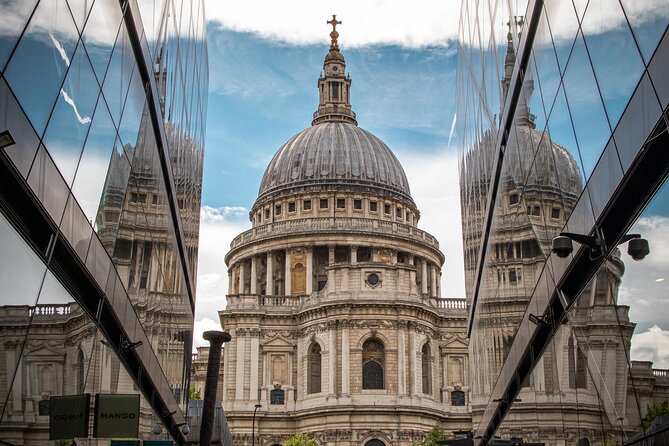 London through the lens: Iconic photo spots, hidden gems & food. - Millennium Bridge and the art of the familiar view