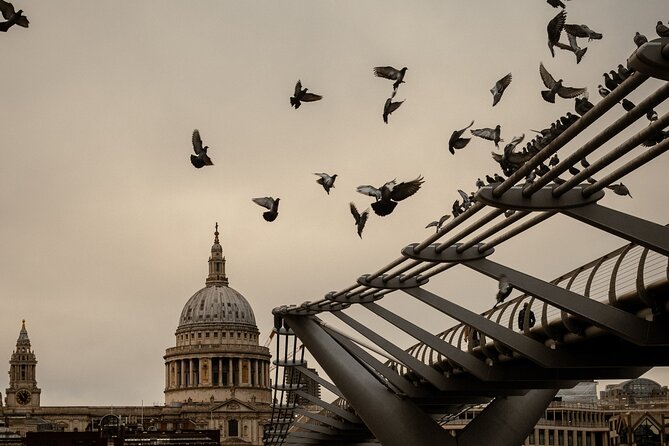 London through the lens: Iconic photo spots, hidden gems & food. - Lorenzo’s teaching style and the private format