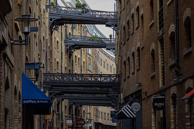 London through the lens: Iconic photo spots, hidden gems & food. - What the included photography gear adds