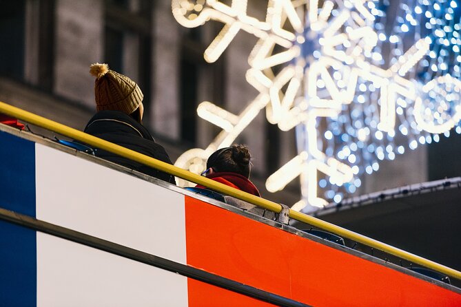London Tootbus Christmas Lights Tour - Upper deck views, Santa hats, and Wi-Fi