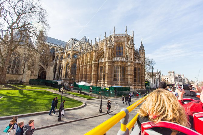 London Tootbus Hop on Hop off Bus Tour and Thames River Cruise - The Buckingham Palace and Hyde Park route