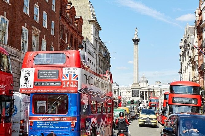 London Vintage Bus Tour: Live Comedy Sightseeing Show - St Pauls Cathedral and the City