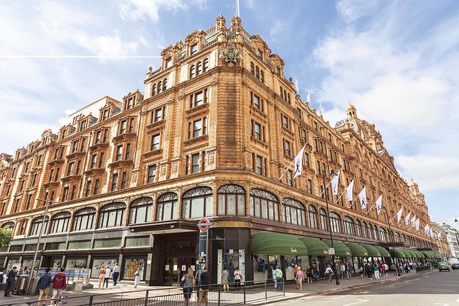London Vintage Bus Tour with Cream Tea at Harrods - Cruising beneath London Bridge