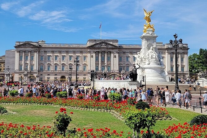 London: Westminster Abbey, Big Ben & Changing of the Guards Tour - The Changing of the Guard requires careful timing