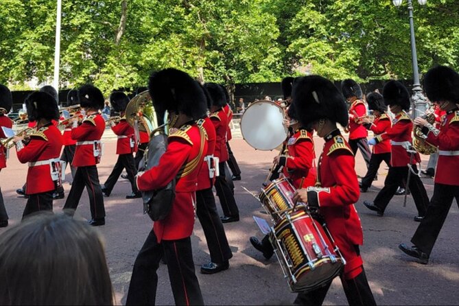 London: Westminster Abbey, Big Ben & Changing of the Guards Tour - Group size, pace, and guide quality