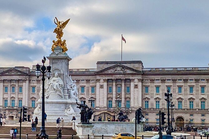 LONDON Westminster Private Walking Tour fully flexible - Parks, palaces, and the details between landmarks