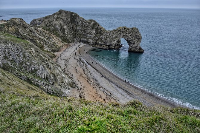 Lulworth Cove & Durdle Door Mini-Coach Tour from Bournemouth - Walking from Durdle Door to Lulworth Cove