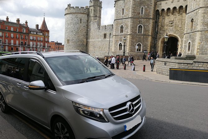 Luxury Private Vehicle Day Hire from & to London via Stonehenge & Windsor Castle - A long but worthwhile day from London