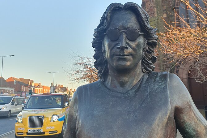Mad Day Out Beatles Taxi Tours in Liverpool, England - Mendips and George Harrison’s former home
