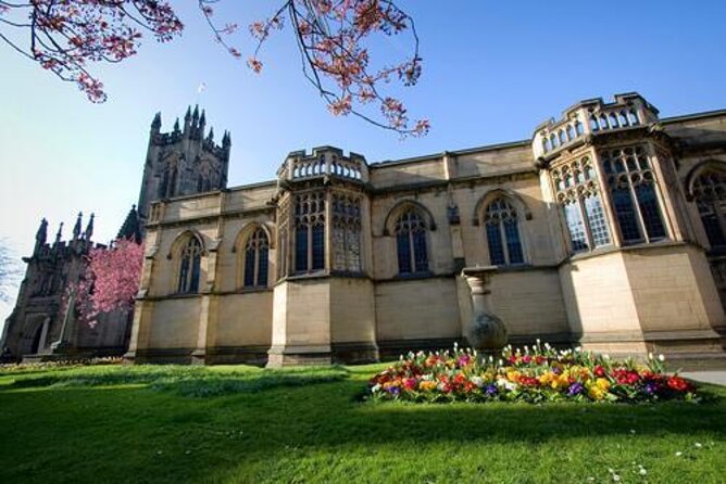 Manchester Afternoon Walking Tour - Canals, theatres, and a drink invented in Manchester