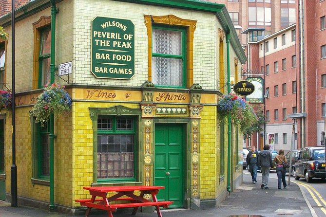 Manchester's Music Scene with a Local Host, Private + Custom - Why Manchester works so well as a music tour