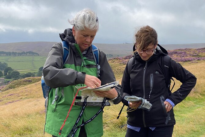 Map Reading and Navigation Course in Peak District - Learning the map before following the ground