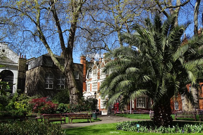 Mayfair, London's famous aristocratic village - Exclusive, Private Walking Tour - Why a private Mayfair walk works so well