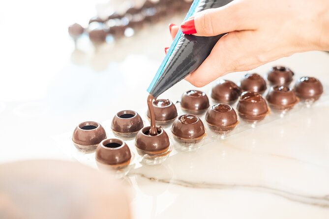 Melt Chocolate's Magical Master Class - Ganache, Bonbons, and a Crunchy Praline