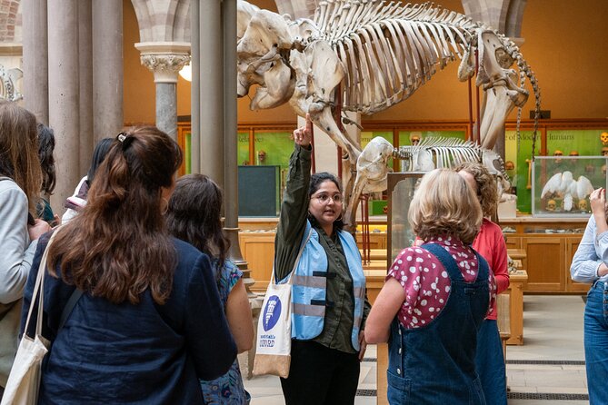 Natural History Museum Tour - by Uncomfortable Oxford™ - The practical meeting point at Parks Road