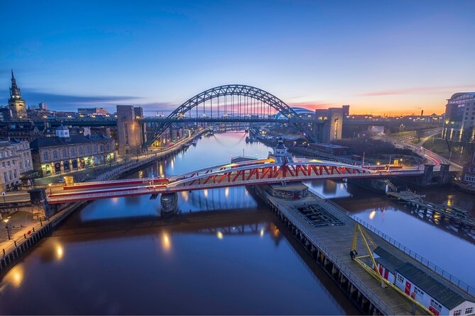 Newcastle : Private Walking Tour With A Guide (Private Tour) - Walking the Newcastle town wall